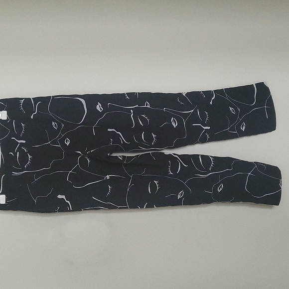 Faces Pants - Picture 2 of 3